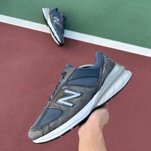 ❌SOLD❌New Balance 990v5